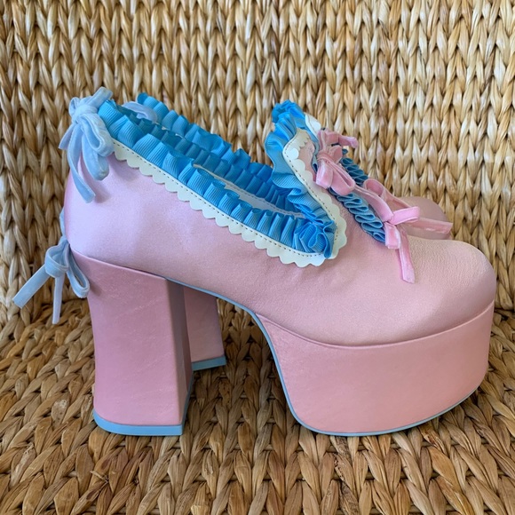 NIB Dolls Kill 💕 Bisou Baby Satin Platforms - Picture 6 of 8